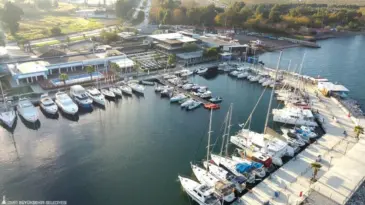 İzmir Marina’da yaz akşamları müzikle buluşuyor
