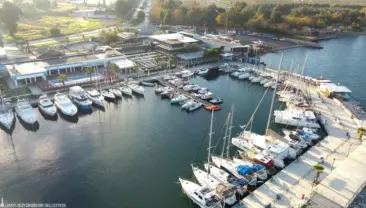 İzmir Marina’da yaz akşamları müzikle buluşuyor