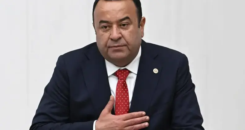 CHP’li Adnan Beker partisinden istifa etti